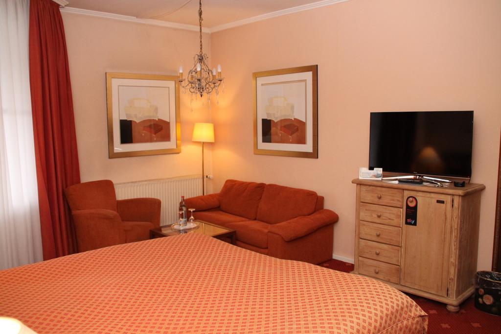 Romantik Im Hotel Villa Roehl 티멘도르프스트랜드 객실 사진