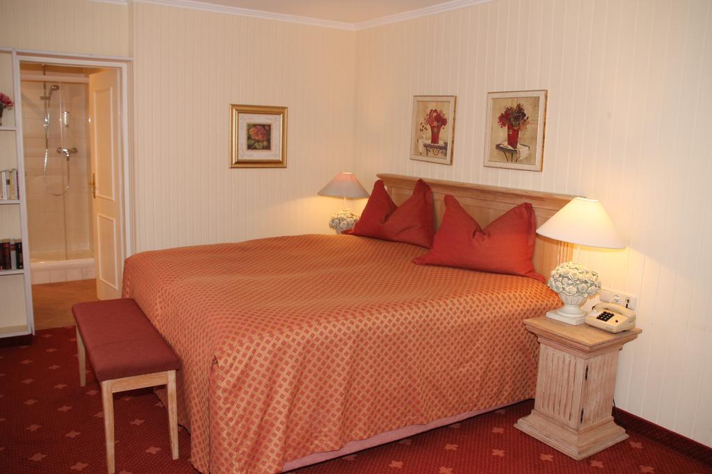 Romantik Im Hotel Villa Roehl 티멘도르프스트랜드 객실 사진